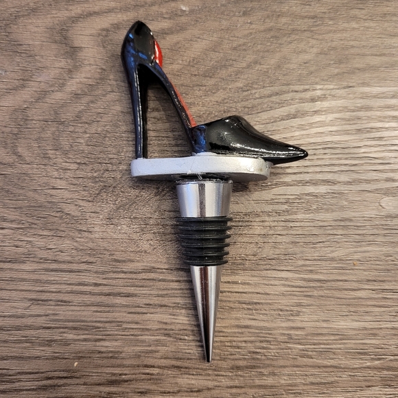 Red Stiletto Shoe Wine Bottle Holder Bow at Heel Durable Resin + 2 free gifts - Picture 6 of 10